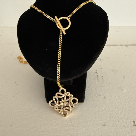 Loewe Gold Pavé Anagram Pendant Necklace - Picture 5 of 9